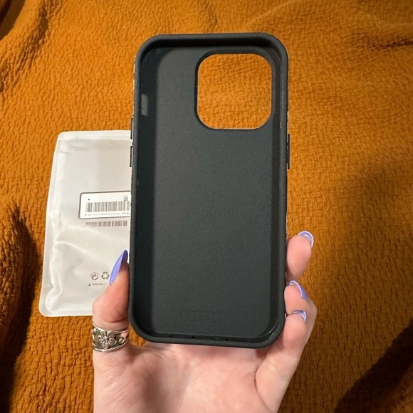 Hide and Go Spook Clay Ghosts in Flowers Halloween IPhone 14 Pro Magsafe Case - Picture 7 of 11